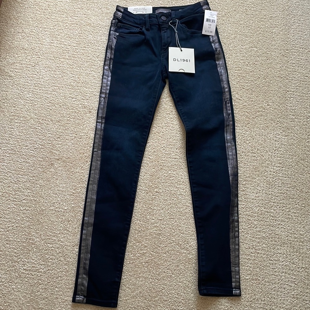 DL1961 girls size 12 NWT Chloe skinny jeans